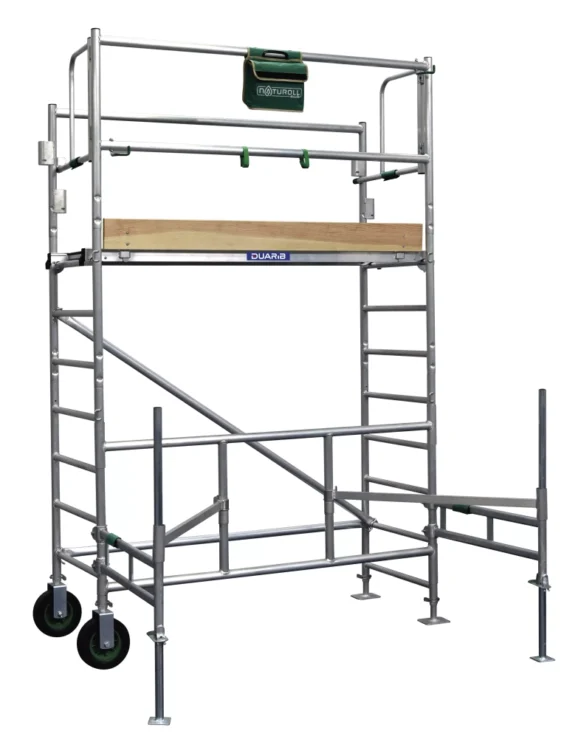 Echafaudages roulants aluminium de marque Duarib de type Naturoll (Taille de haies)